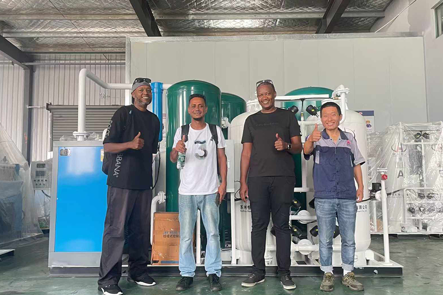 A Seychelle -i ügyfelek a gyár meglátogatása után gyorsan megrendeléseket tesznek