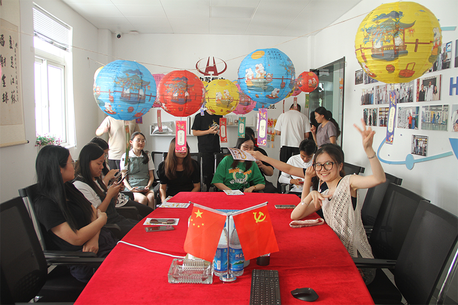 Jiangsu Luoming közép-őszi fesztivál tevékenységeit tartja